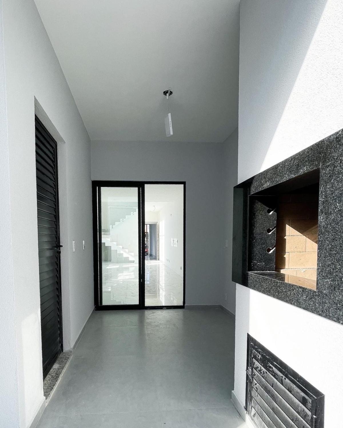 Sobrado à venda com 3 quartos, 155m² - Foto 2